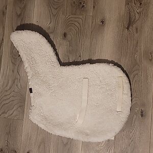 Hunter/Jumper White Fleece Saddle Pad Canterburry